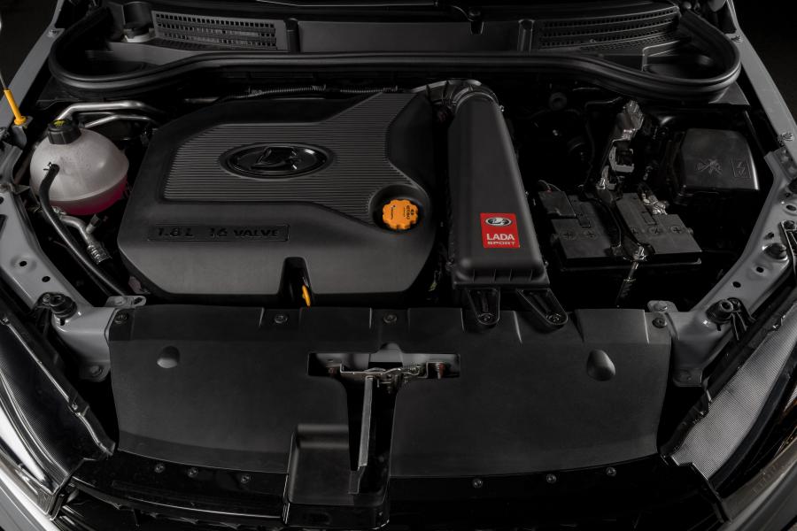 Моторный отсек Lada Vesta Sport 2018 года  (фото 15 из 28)